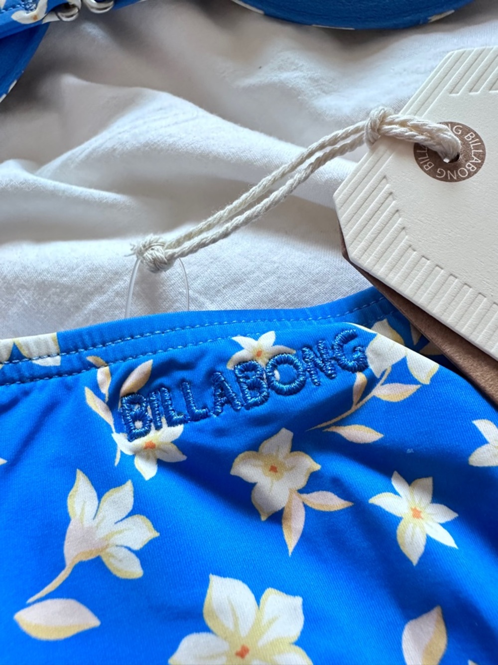 Billabong Blue Floral Underwire Bikini Set - Picture 12 of 14
